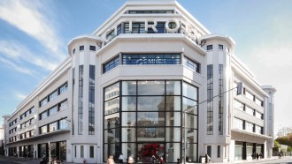 Photo of the Lyon campus of the INSEEC business school in a renovated former Citroën factory