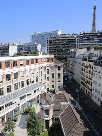 Photo of the Paris Eiffel campus of the INSEEC business school